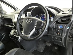 ヴォクシーHEV ZSキラメキ3