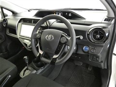 アクア Sスタイルブラック