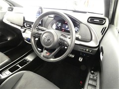 アクア GR スポーツ