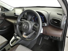 ヤリスクロス HEV Z