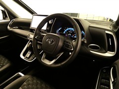 ヴォクシー HEV S-Z