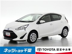 トヨタ　アクア S スタイルブラック