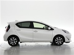 アクア S スタイルブラック