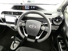 アクア S スタイルブラック