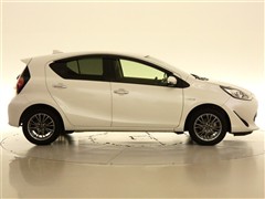 アクア S スタイルブラック