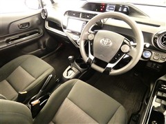 アクア S スタイルブラック