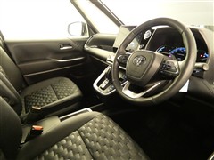 ヴォクシー HEV S-Z