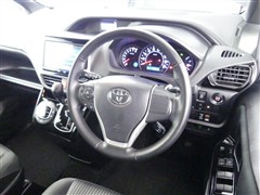 ヴォクシー ZS