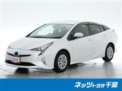 プリウス Sセーフティプラス