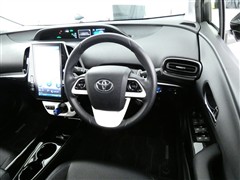 プリウスPHV A