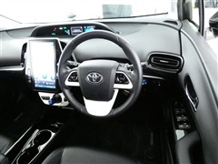 プリウスPHV A