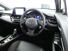 C-HR HEVGモードネロセーフ+2