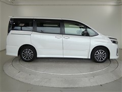 ヴォクシー ZS