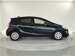 アクア Sスタイルブラック