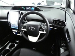 プリウス PHV A