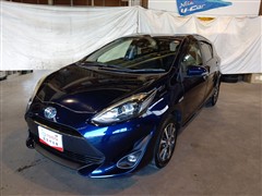 トヨタ アクア S StyleBlack