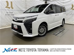 トヨタ ヴォクシー HV ZSキラメキ3