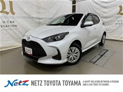 トヨタ　ヤリス ハイブリッド U 4WD