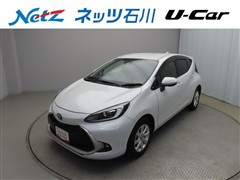 トヨタ　アクア Z