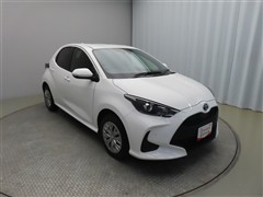 ヤリス ハイブリッド X 4WD