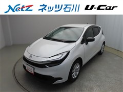 トヨタ　アクア Z