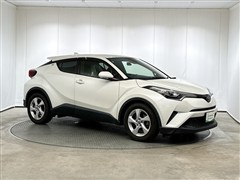 C-HR S-T LEDパッケージ