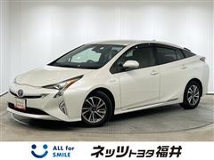 トヨタ プリウス Sセーフティプラス