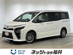 トヨタ ヴォクシーHEV ZSキラメキ3