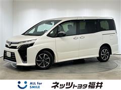 トヨタ ヴォクシー ZS キラメキ3 4WD