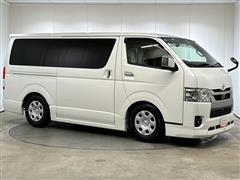 ハイエースV スーパーGLダークP2