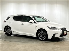 CT200h F SPORT