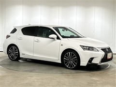 CT200h F SPORT