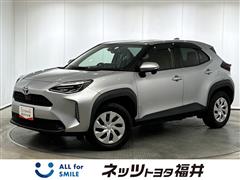 ヤリスクロスHEV X