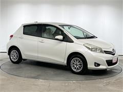 ヴィッツ 1.0Fシエル