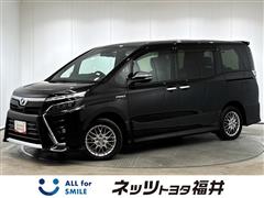 トヨタ ヴォクシーHEV ZSキラメキ2