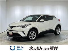 トヨタ C-HR S-T 4WD