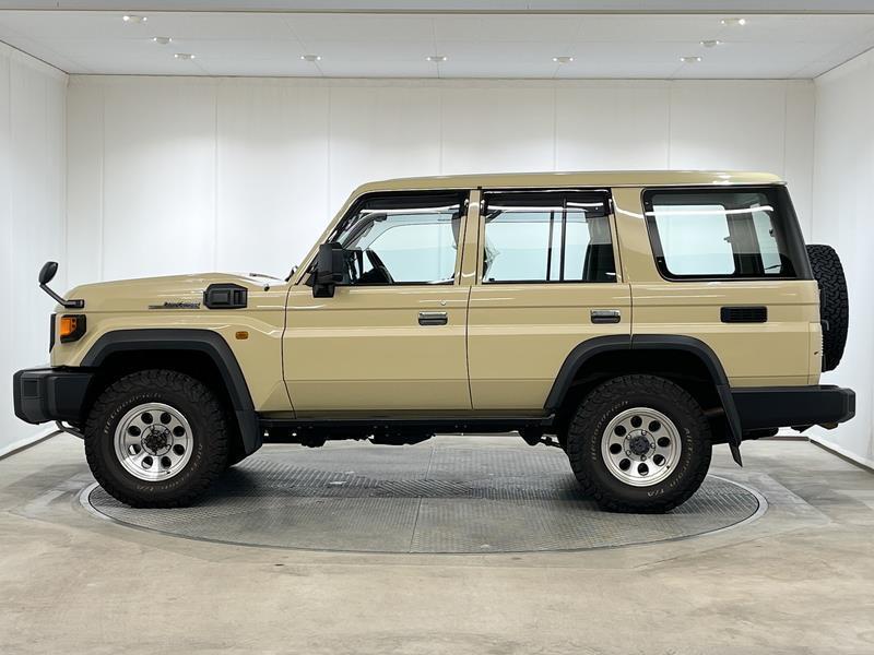 ランドクルーザー70 AX 4WD（443018024241）の中古車 | トヨタ認定中古