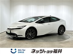 トヨタ プリウス Z E-Four
