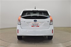 プリウスアルファ S