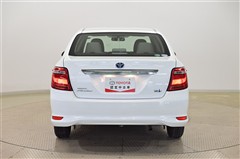 カローラアクシオ ハイブリッド