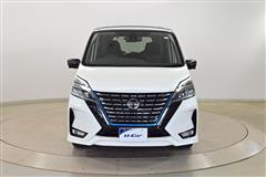 セレナ E-パワー ハイウェイスターV