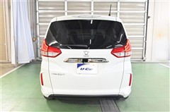 フリードG ブラックスタイル