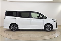 ヴォクシー ZS サイドリフトUP