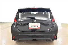 アクア GRスポーツ