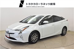 トヨタ プリウス S