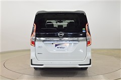 セレナ ハイウェイスター V