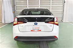 プリウス Sセーフティプラス2