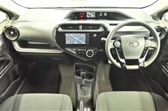 アクア Sスタイルブラック