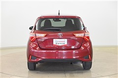 ヴィッツ F アーミー