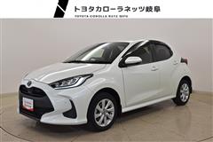 トヨタ　ヤリス ハイブリッド G 4WD